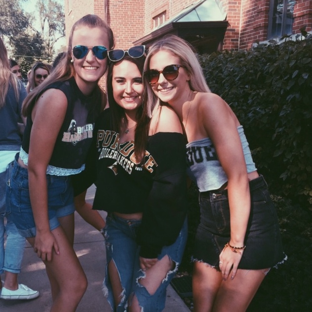 Meet your Posher, Laura